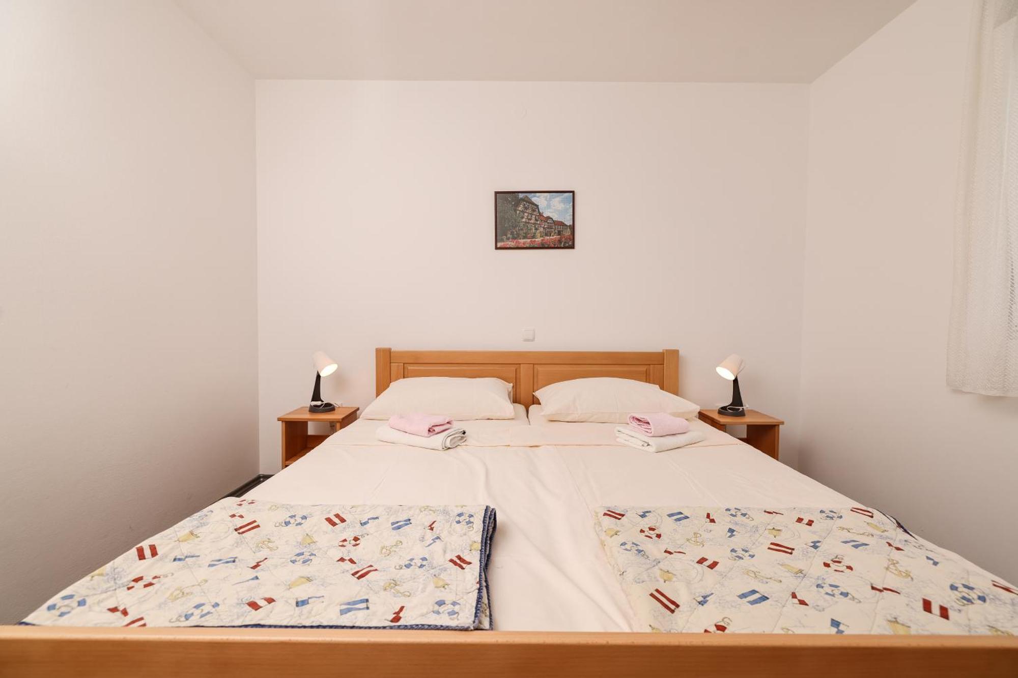 Apartments Kika นิน ภายนอก รูปภาพ