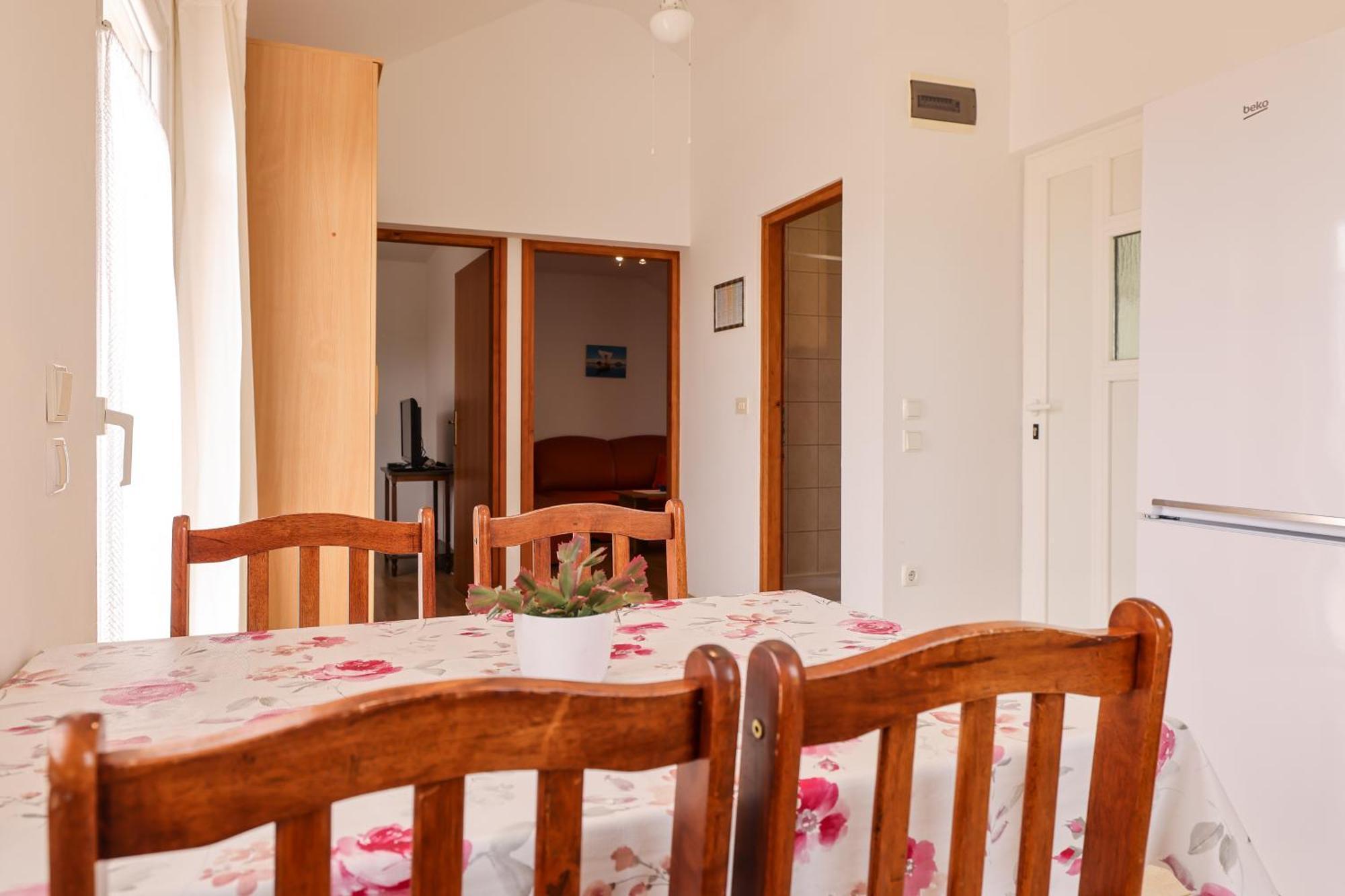Apartments Kika นิน ภายนอก รูปภาพ
